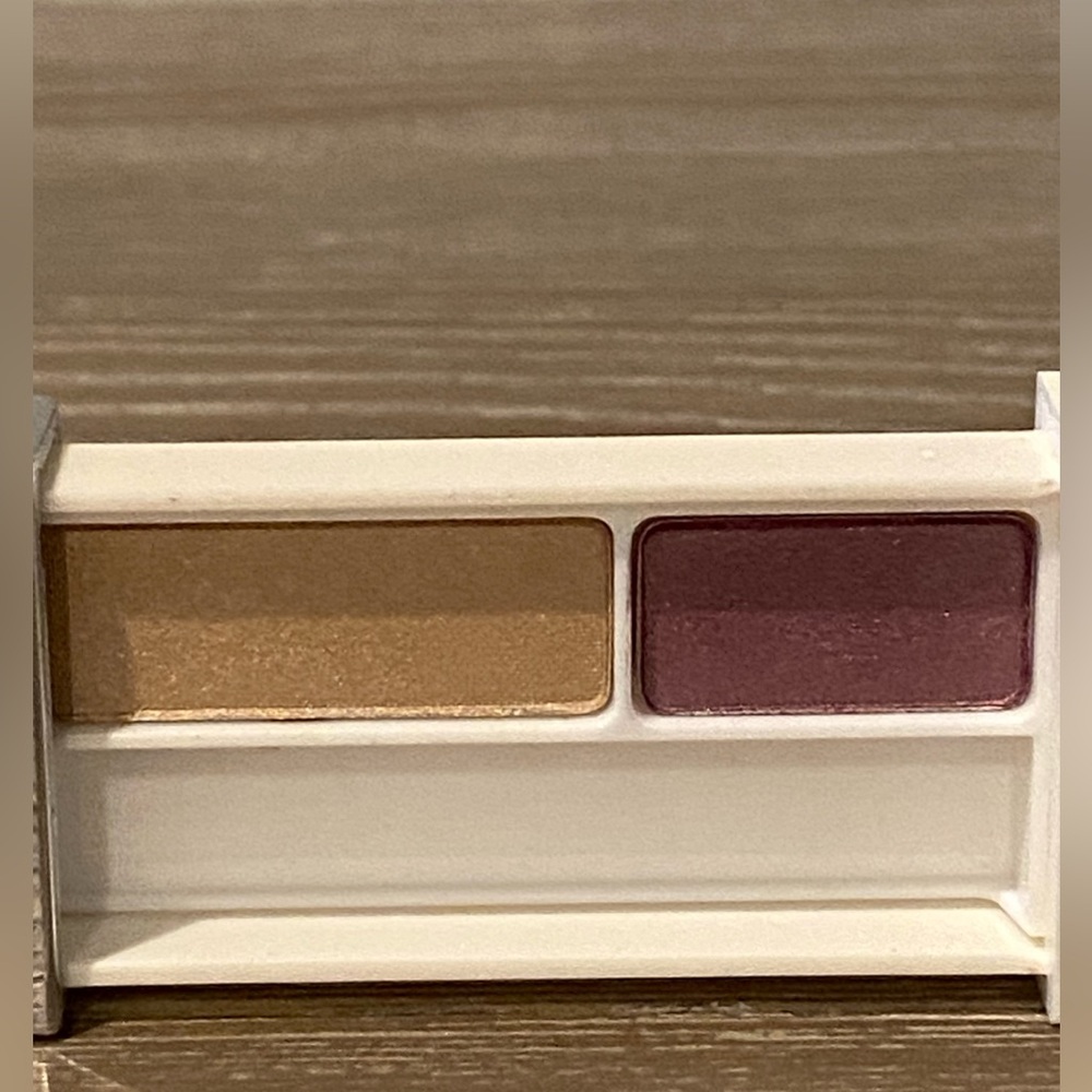 Clinique All About Shadow Duo - Beach Plum 18 - SWATCHED